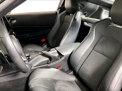 Used 2025 Nissan Z Performance w/ Floor Mat Package image 24