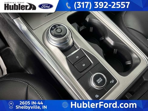 Used 2022 Ford Explorer XLT w/ Equipment Group 202A AWD/4WD image 30