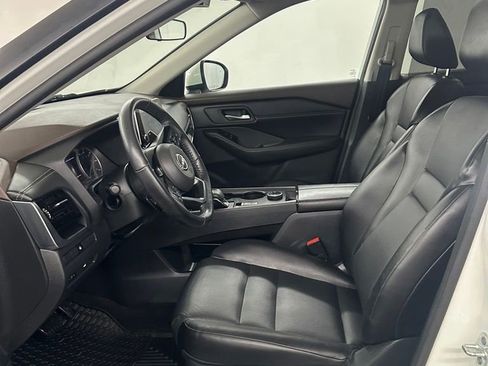 Used 2022 Nissan Rogue SV w/ SV Premium Package AWD/4WD image 11