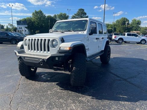 Used 2020 Jeep Wrangler Unlimited Sahara w/ Uconnect 4C Nav & Sound Group AWD/4WD image 5