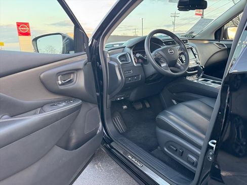 Certified 2024 Nissan Murano SV w/ SV Midnight Edition Package image 13