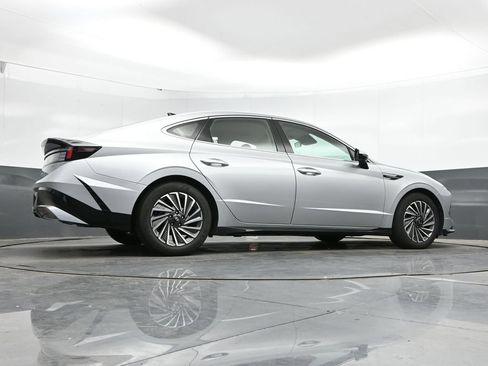 Used 2025 Hyundai Sonata SEL FWD image 41