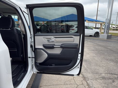 Used 2024 RAM 1500 Limited AWD/4WD image 16