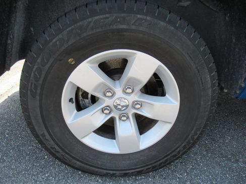 Certified 2024 RAM 1500 Classic SLT RWD image 5