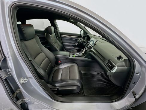 Used 2018 Honda Accord Sport image 28