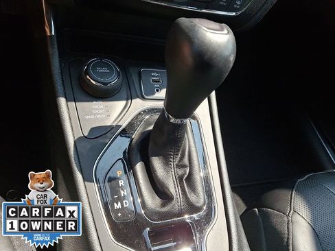 Used 2020 Jeep Cherokee Limited AWD/4WD image 14
