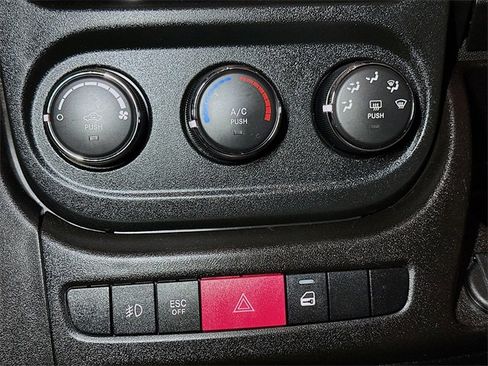 Used 2017 RAM ProMaster 2500 w/ Premium Appearance Group image 13