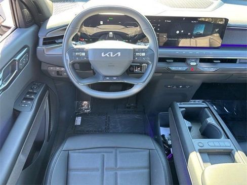 New 2026 Kia EV9 Land w/ Nightfall Edition Package image 8