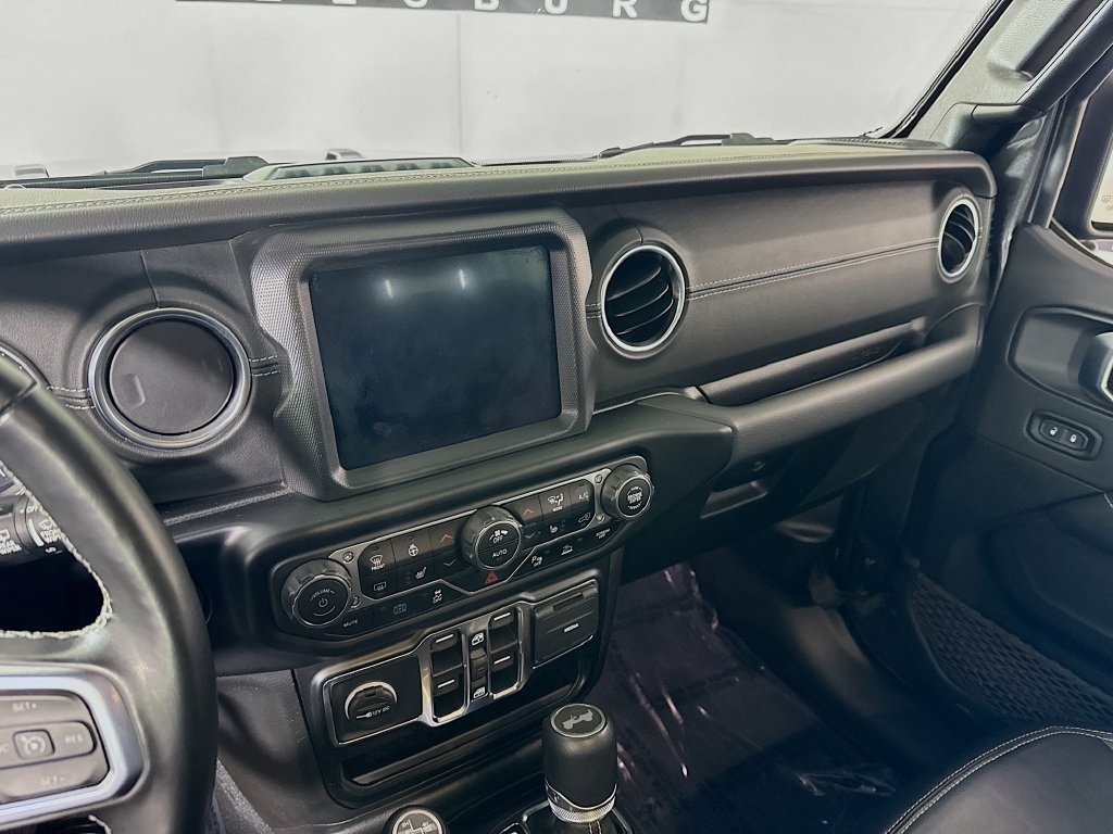 Used 2021 Jeep Wrangler Unlimited Sahara w/ Cold Weather Group AWD/4WD image 23