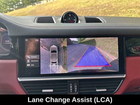 Used 2021 Porsche Cayenne S image 21