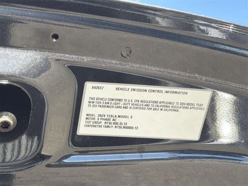 Used 2024 Tesla Model 3 Standard Range image 9