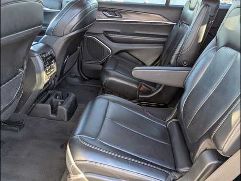 Used 2021 Jeep Grand Cherokee L Limited image 13