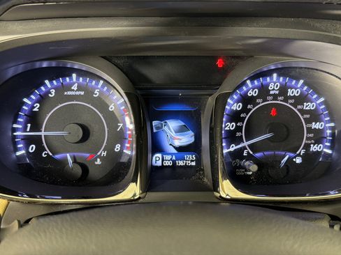 Used 2014 Toyota Avalon Limited image 28