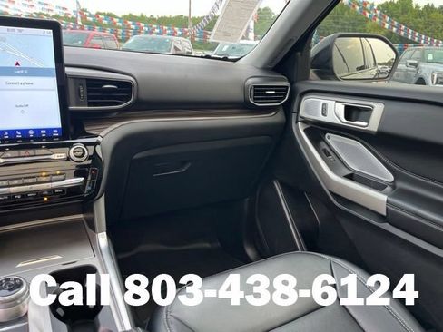 Used 2024 Ford Explorer Limited w/ Limited Technology Package RWD image 17