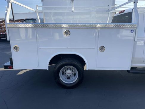 New 2024 GMC Sierra 3500 Pro image 26