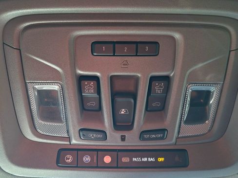 Used 2021 GMC Sierra 3500 Denali w/ Denali Ultimate Package AWD/4WD image 31