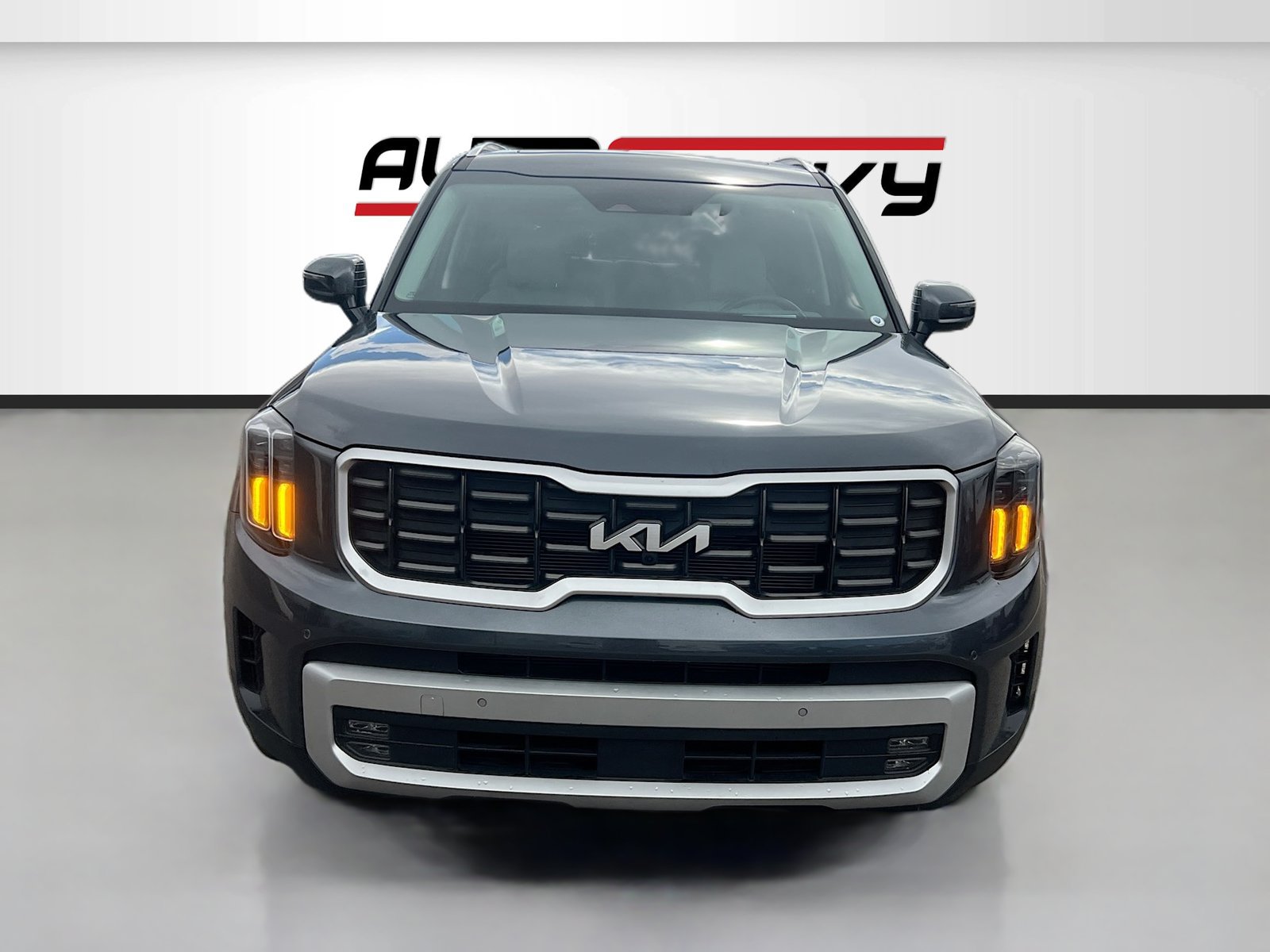 Used 2024 Kia Telluride SX Prestige AWD/4WD image 2