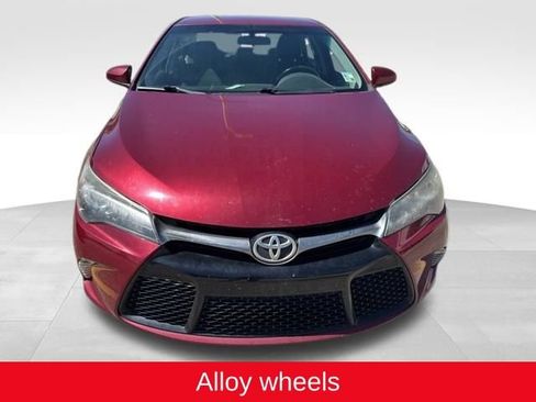 Used 2017 Toyota Camry SE image 10