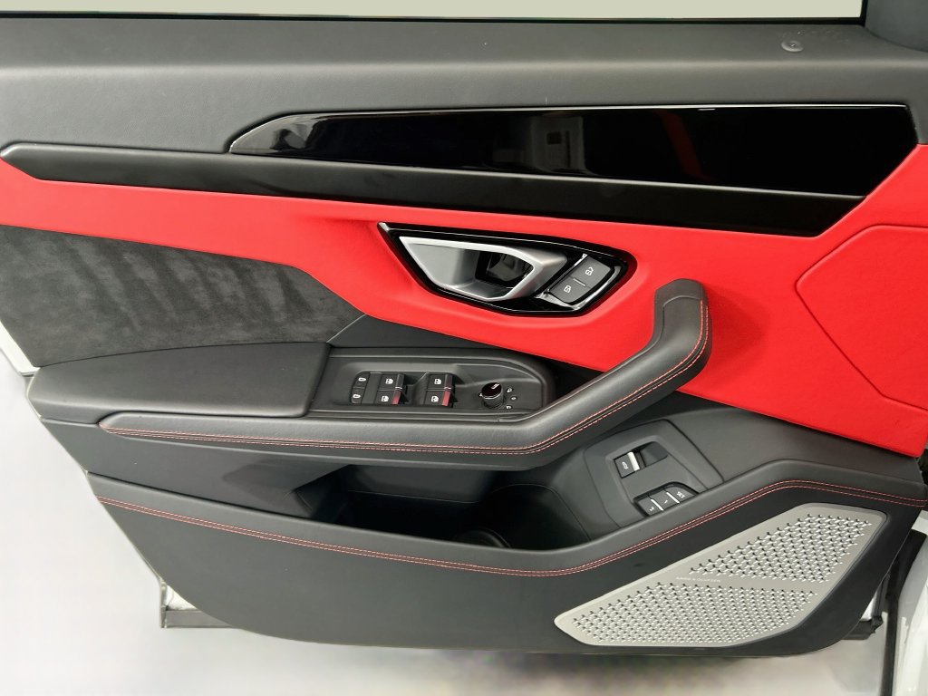 Used 2023 Lamborghini Urus S AWD/4WD image 23