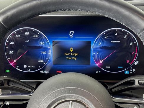 Used 2023 Mercedes-Benz GLC 300 4MATIC image 13