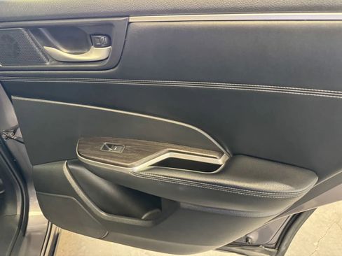 Used 2018 Honda Clarity Plug-In Hybrid image 10