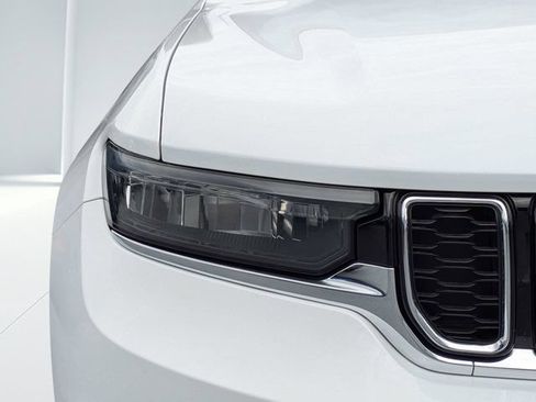 Used 2021 Jeep Grand Cherokee L Limited w/ Luxury Tech Group II AWD/4WD image 9