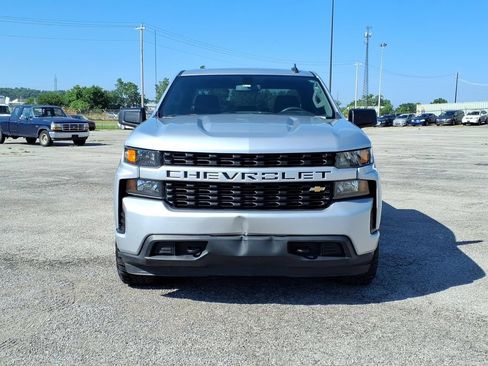 Used 2020 Chevrolet Silverado 1500 Custom w/ Infotainment Package AWD/4WD image 2