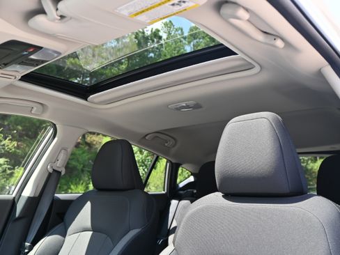 Certified 2025 Subaru Crosstrek 2.0i Premium image 28