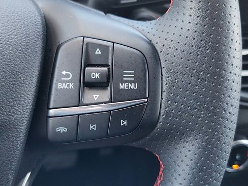 Used 2025 Ford Escape ST-Line Select AWD/4WD image 13