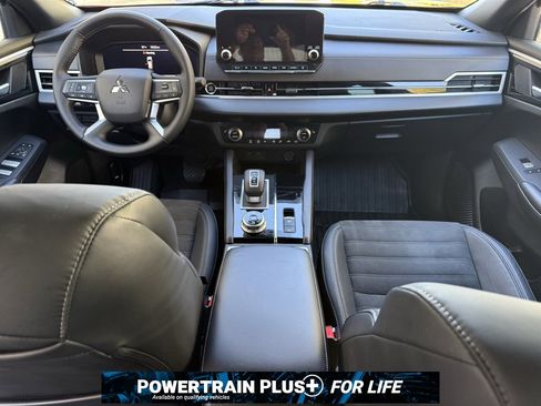 Used 2023 Mitsubishi Outlander SE Black Edition image 19