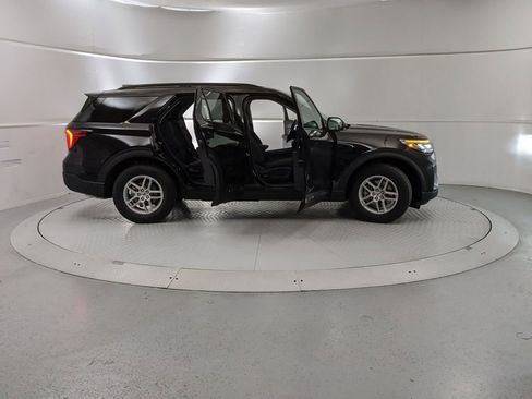 New 2025 Ford Explorer Active image 8