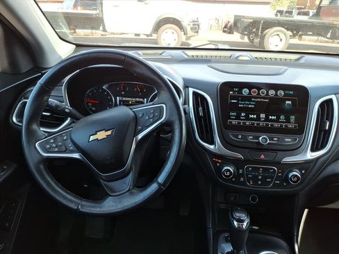 Used 2018 Chevrolet Equinox Premier image 15