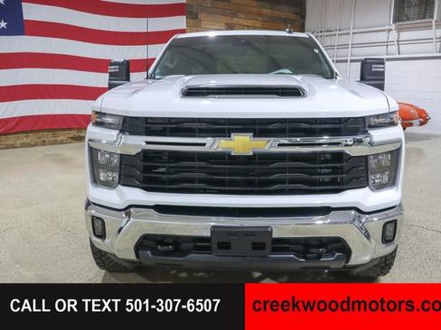 Used 2025 Chevrolet Silverado 2500 LT w/ Convenience Package AWD/4WD image 22