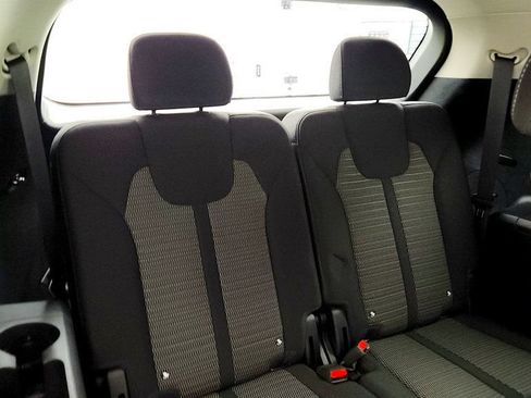 Used 2025 Kia Sorento LX FWD image 20