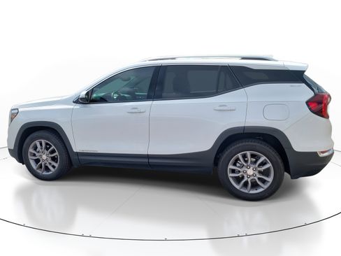 Used 2024 GMC Terrain SLT image 7