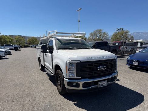 Used 2023 Ford F250 XL w/ XL Chrome Package RWD image 2