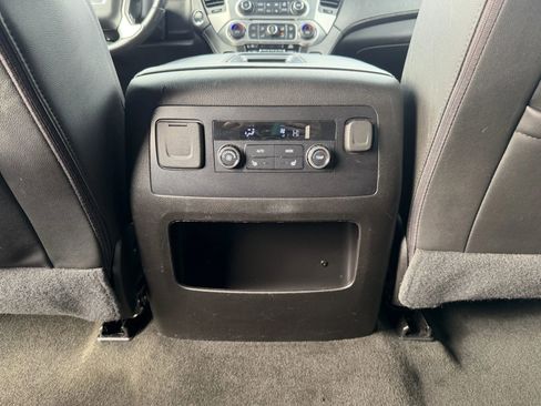 Used 2018 GMC Yukon SLT image 39