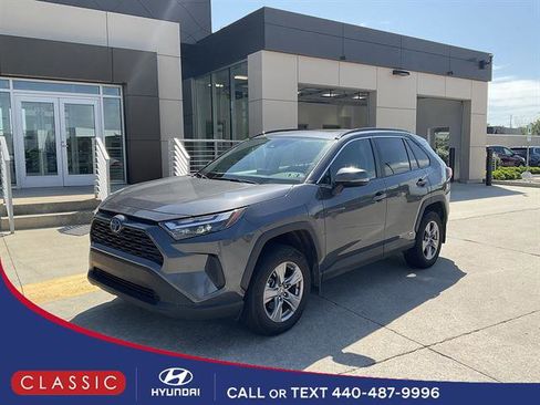 Used 2022 Toyota RAV4 XLE w/ Convenience Package AWD/4WD image 1
