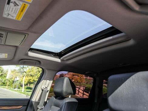 Used 2017 Honda CR-V Touring image 26
