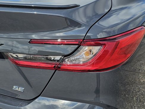Used 2025 Toyota Camry SE w/ Convenience Package FWD image 9