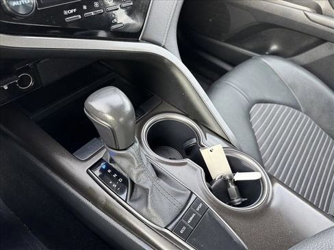Used 2024 Toyota Camry SE image 16