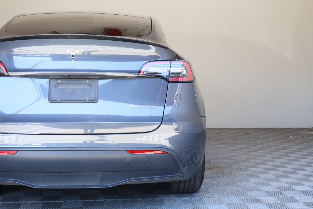 Used 2022 Tesla Model Y Performance AWD/4WD image 12