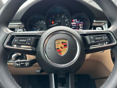 Used 2023 Porsche Macan image 24