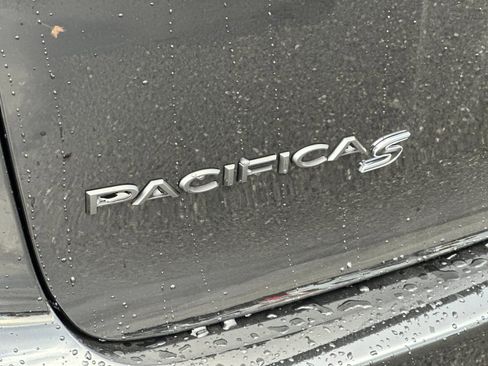 New 2026 Chrysler Pacifica Select w/ S Appearance Package image 26