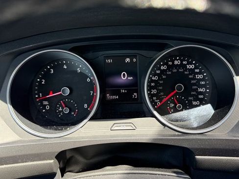 Used 2018 Volkswagen Tiguan SE image 20