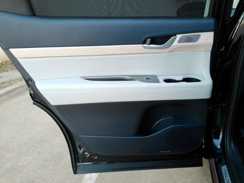 Used 2024 Hyundai Palisade Limited FWD image 16