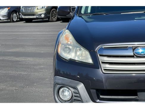 Used 2013 Subaru Outback 3.6R Limited w/ Moonroof Pkg image 12