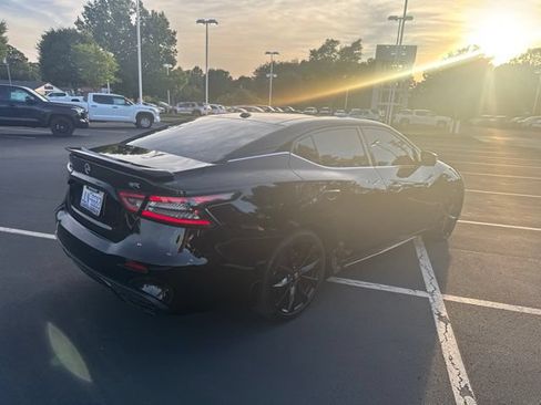 Used 2023 Nissan Maxima SR w/ Sport Mat Group FWD image 4