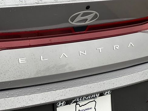 New 2026 Hyundai Elantra SE image 7