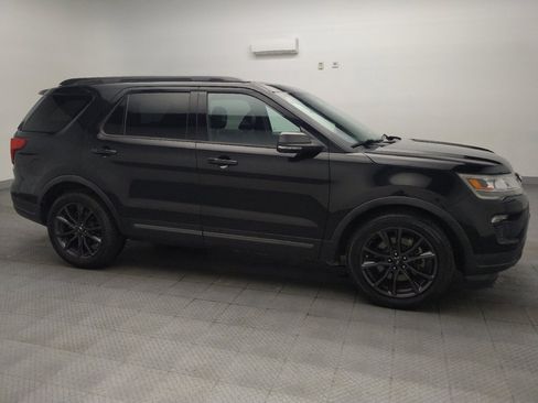 Used 2019 Ford Explorer XLT w/ Equipment Group 202A FWD image 11